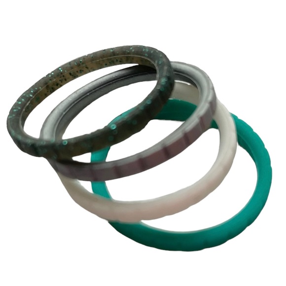 NEW - 4 Women’s Thin Silicone Stackable Rings / Bands Size 10 ROQ - Picture 8 of 8